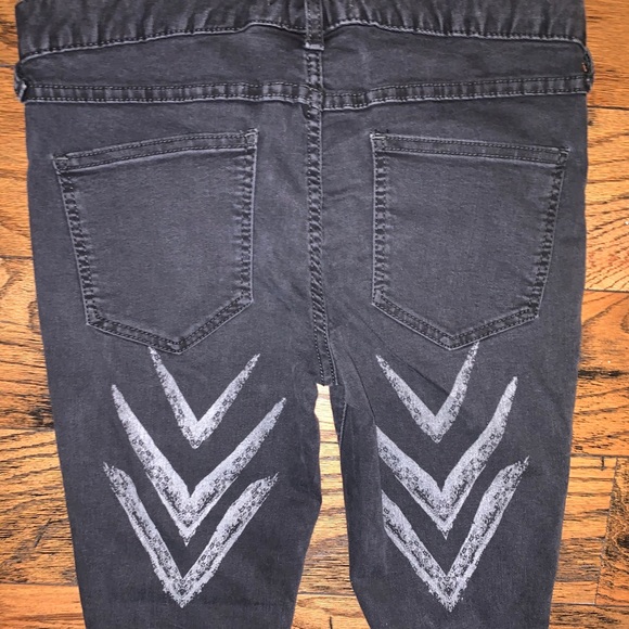 FREE PEOPLE black skinny jeans -size 28 - Picture 9 of 13